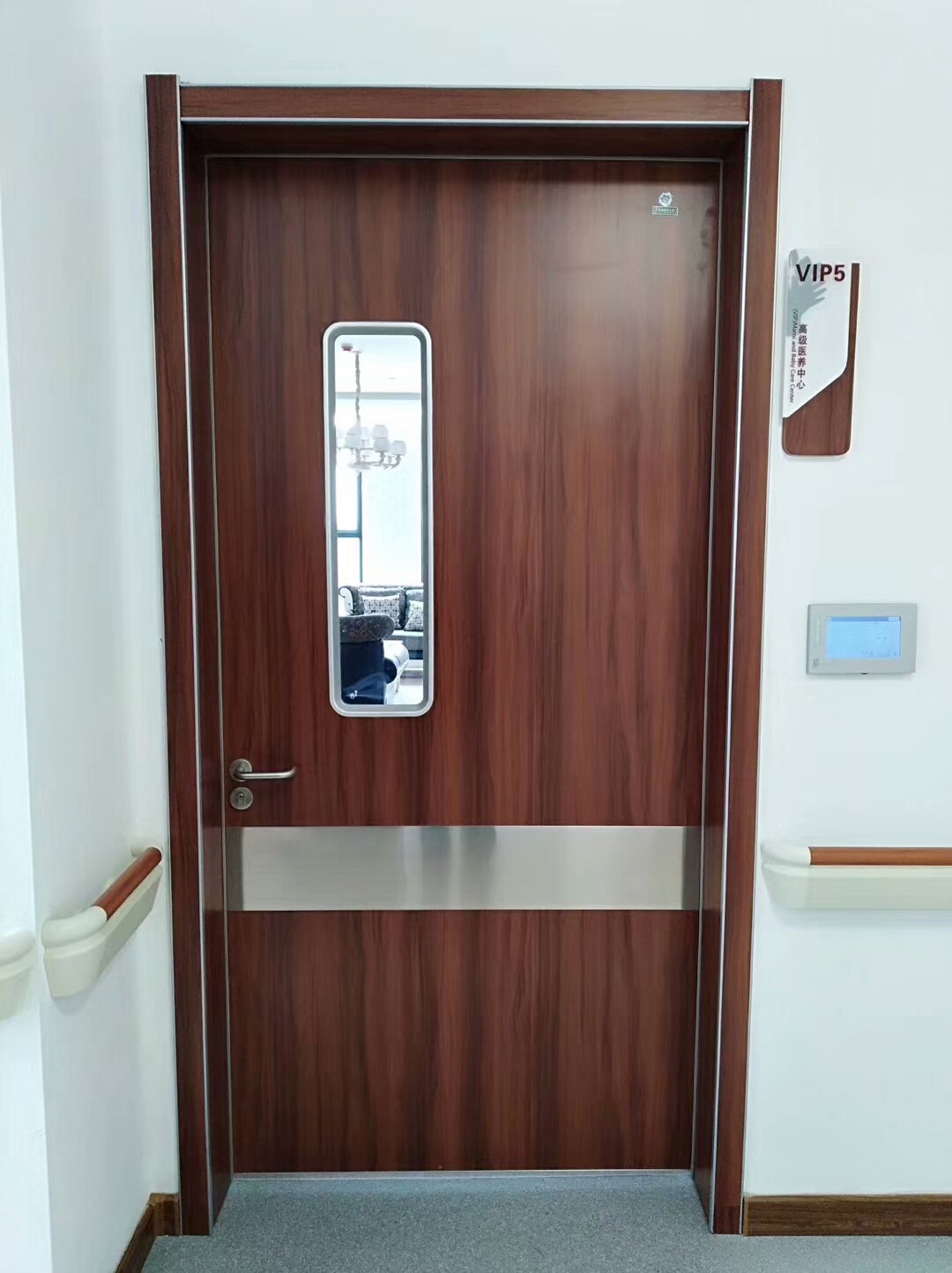 学校体育馆门用什么材质？推拉钢质门是标配